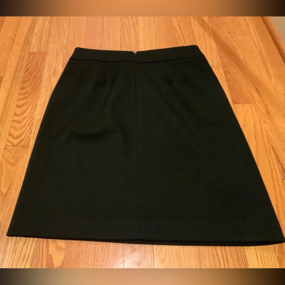 LOFT black skirt with gold buttons size 6P - Picture 2 of 8